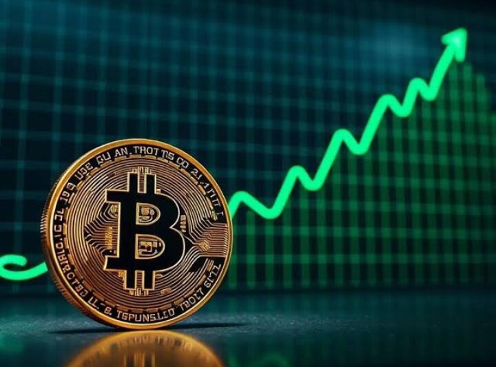 Bitcoin Reaches New All-Time High Above $124,000 Amid Institutional Surge